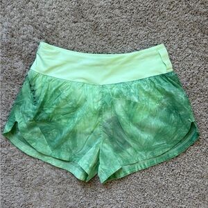 NIKE Women’s Loose Fit  Active Running Shorts Marbled Green Medium NWT Exercise